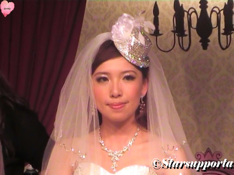 20110416 6th Hong Kong Wedding Showcase - Joyce Wedding: 星級新娘化妝示範 @ 香港Emax (video) 